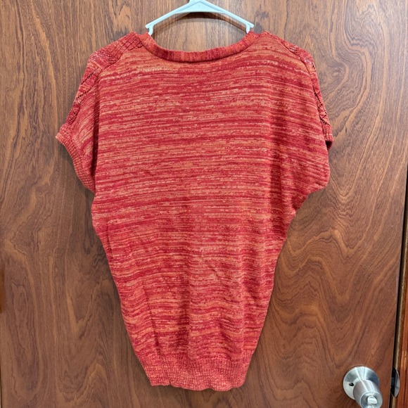 Maurice's Medium Orange Red Knit Top V-Neck Short Sleeve Open‎ Weave Texture - Picture 2 of 5